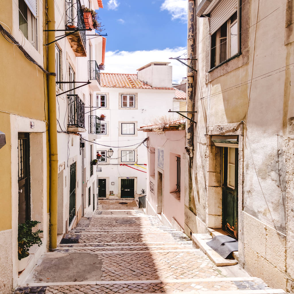 Apartamentos alfama / lisboa apartments in alfama / lisbon, ivo