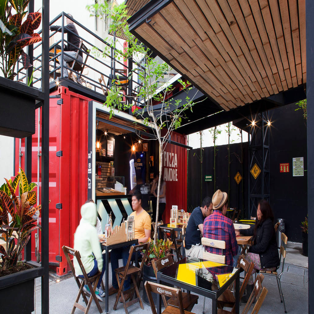 Patio container, boutique de arquitectura (sonotectura + refaccionaria