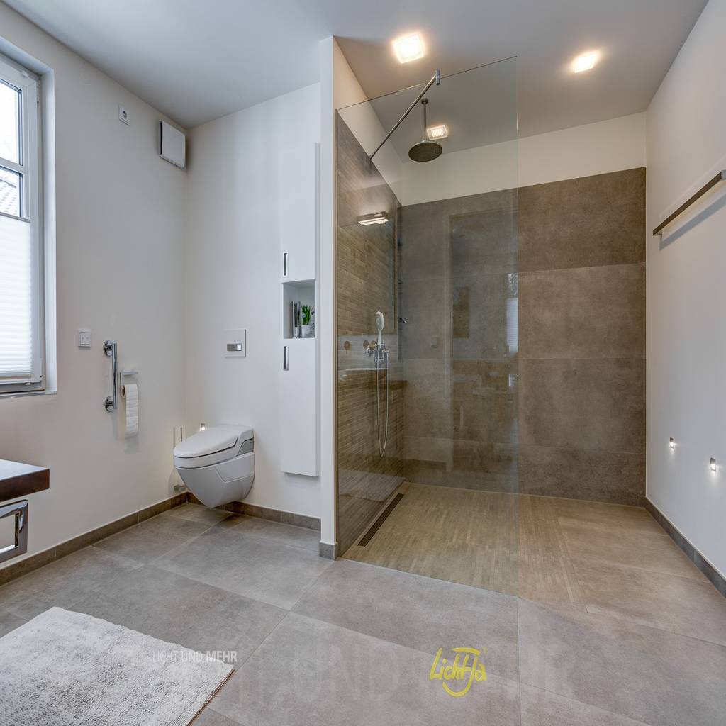 Badezimmer moderne badezimmer von lichtja licht und mehr ...