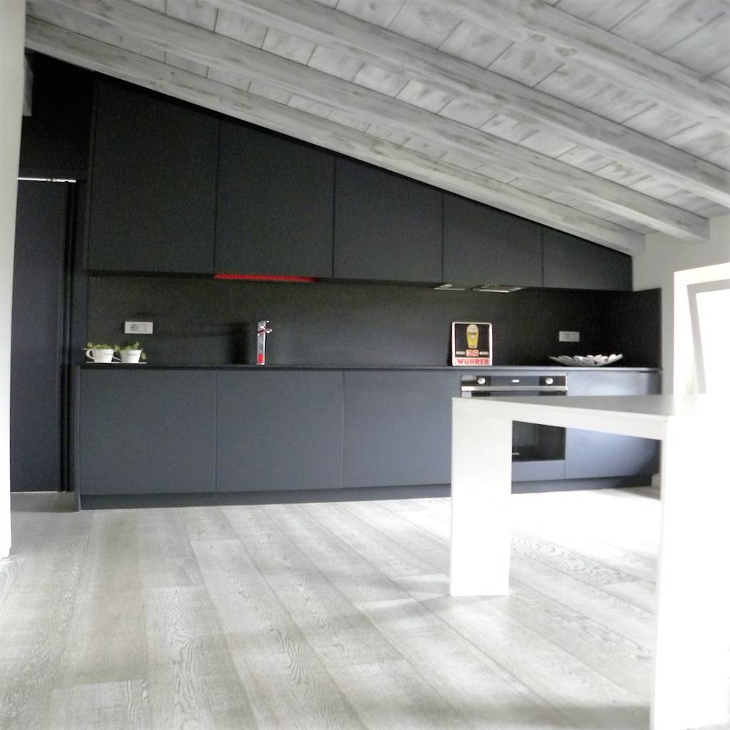 Modern Kitchen By Daniele Franzoni Interior Designer Architetto