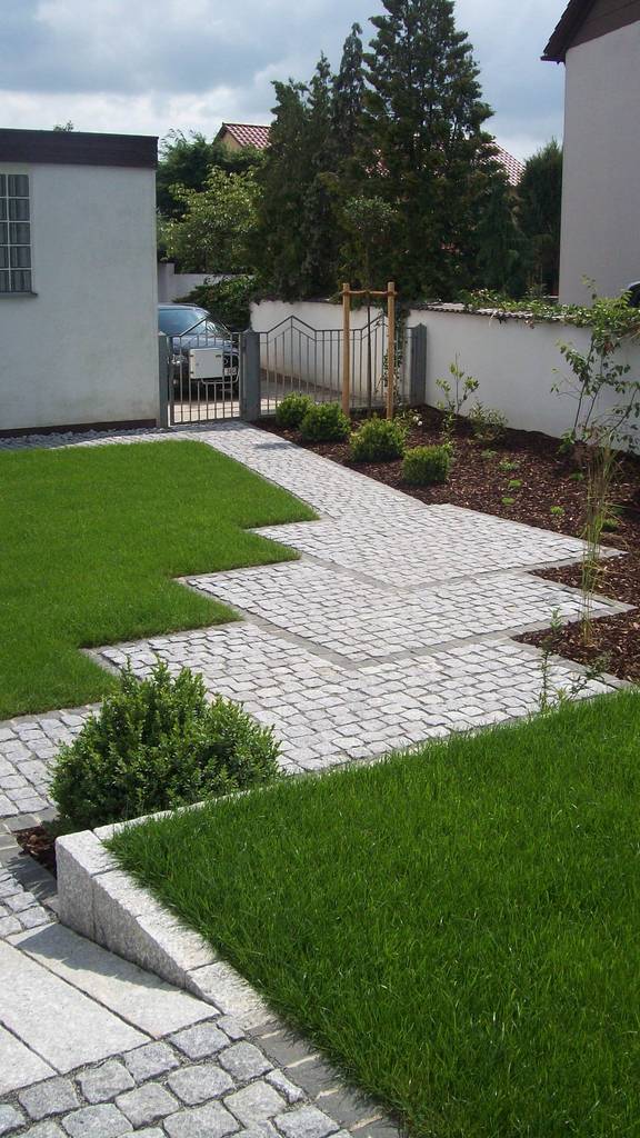 Pflasterung, sitzplätze, terrassen moderner garten von garten