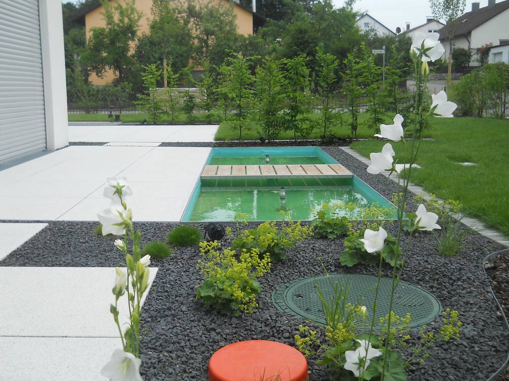 Quellsteine Teiche Wasserbecken Moderner Garten Von Garten Landschaftsbau Hierreth Felser Gmbh Modern Homify