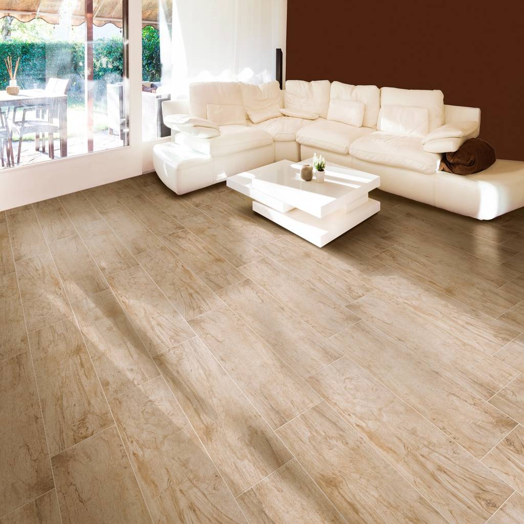 Wohnen mit holzoptikfliesen moderne wohnzimmer von fliesen sale modern