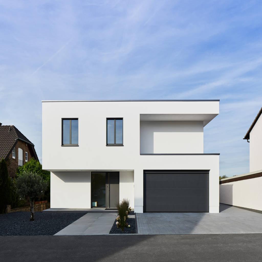 Haus s moderne fenster & türen von klaus mäs architektur
