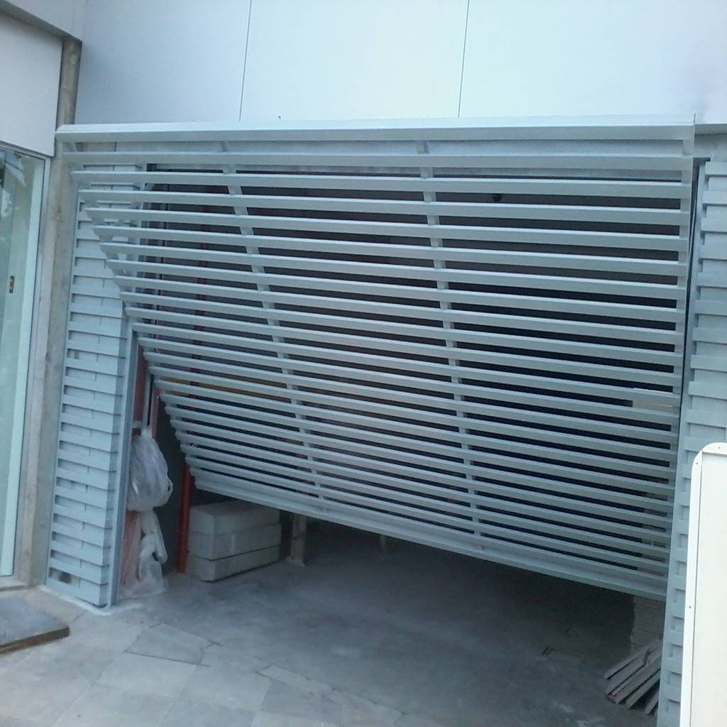 Portão semiaberto homify Portão semiaberto homify