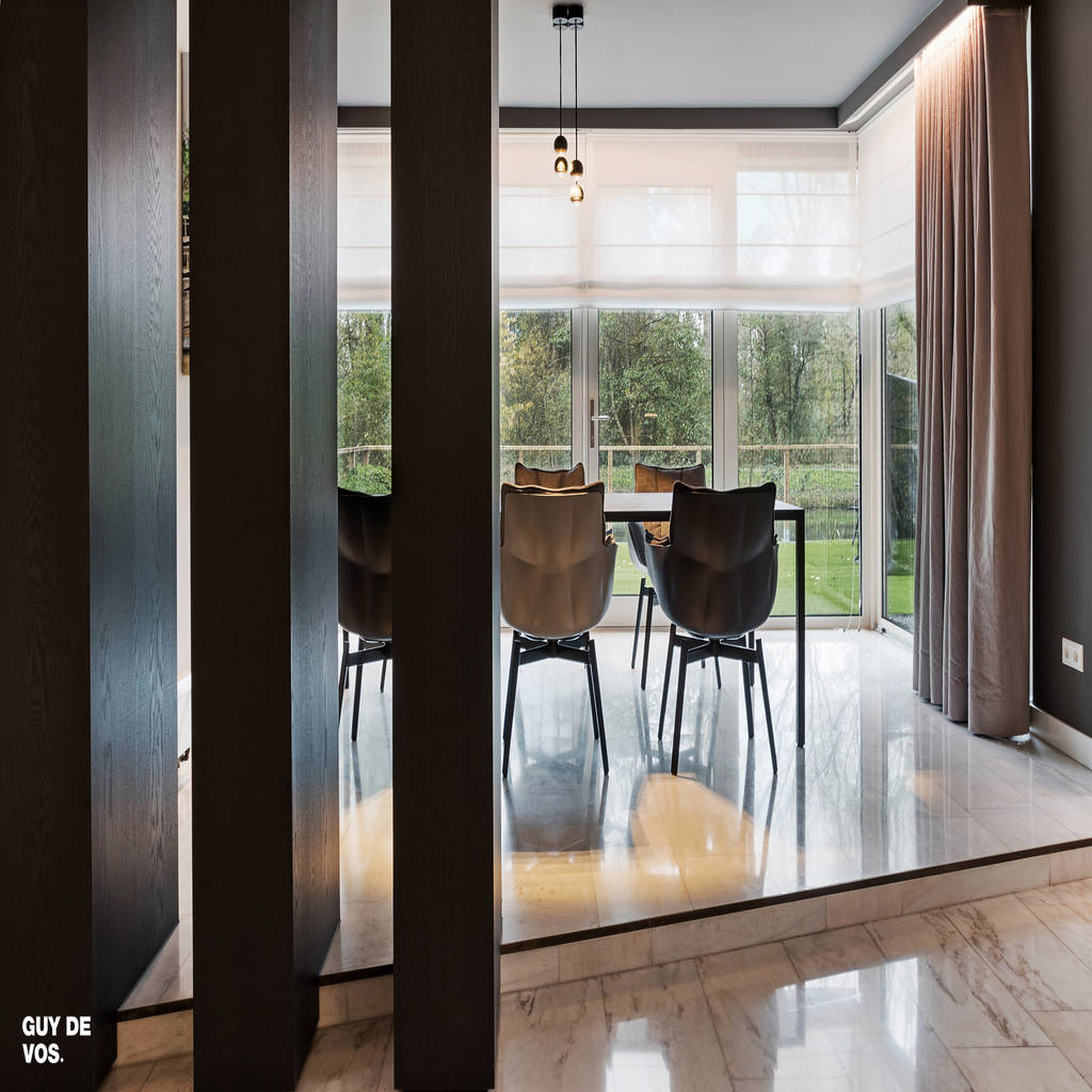 Villa batu alam eetkamer door guy de vos homify