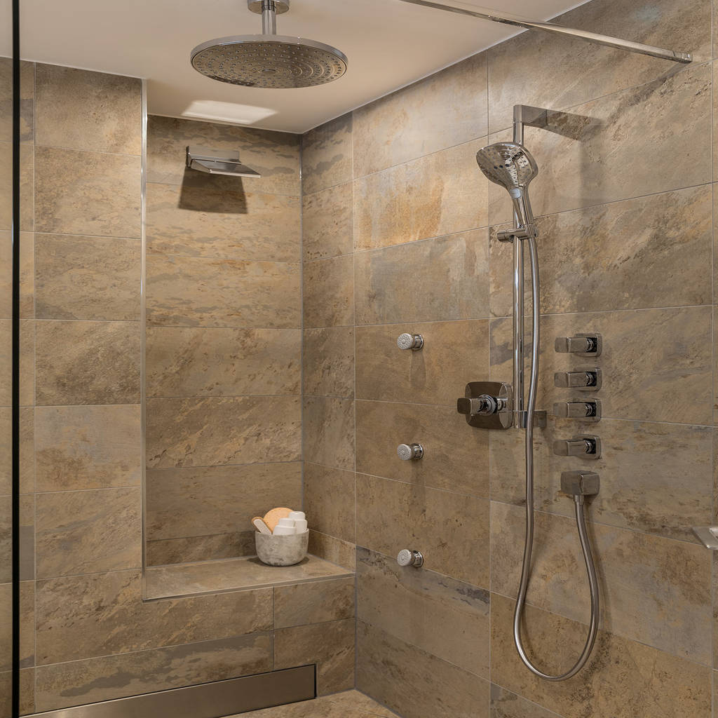 Die bodengleiche dusche lässt das herz höher schlagen. | homify