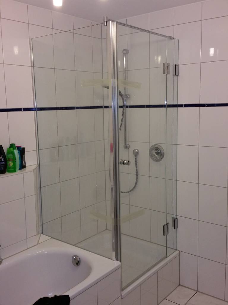 Glas Duschkabinen Nach Mass Moderne Badezimmer Von Komandor Essen Schiebeturen Studio Jarosch Siegfried Modern Homify