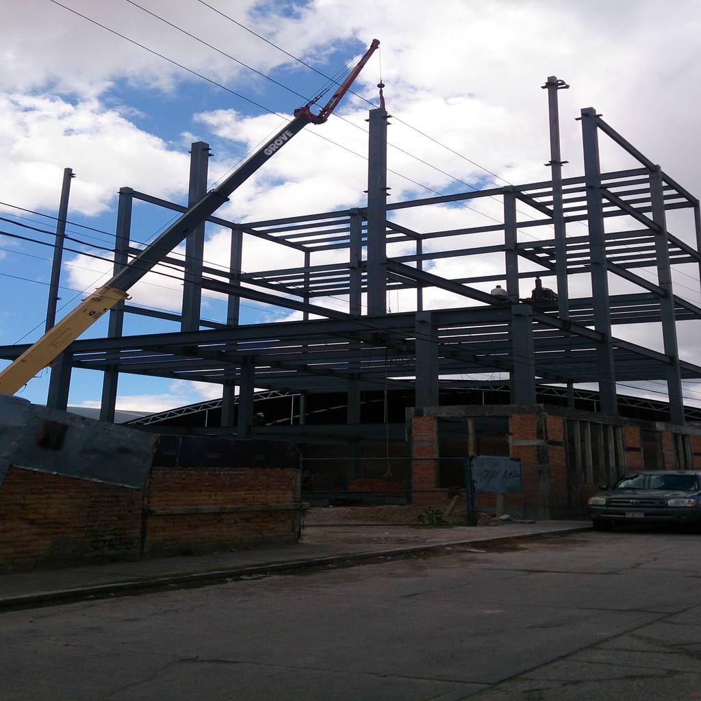 Edificio laboratorios tectum diseño & construccion clínicas y consultorios médicos de estilo Edificio laboratorios tectum diseño & construccion clínicas y consultorios médicos de estilo