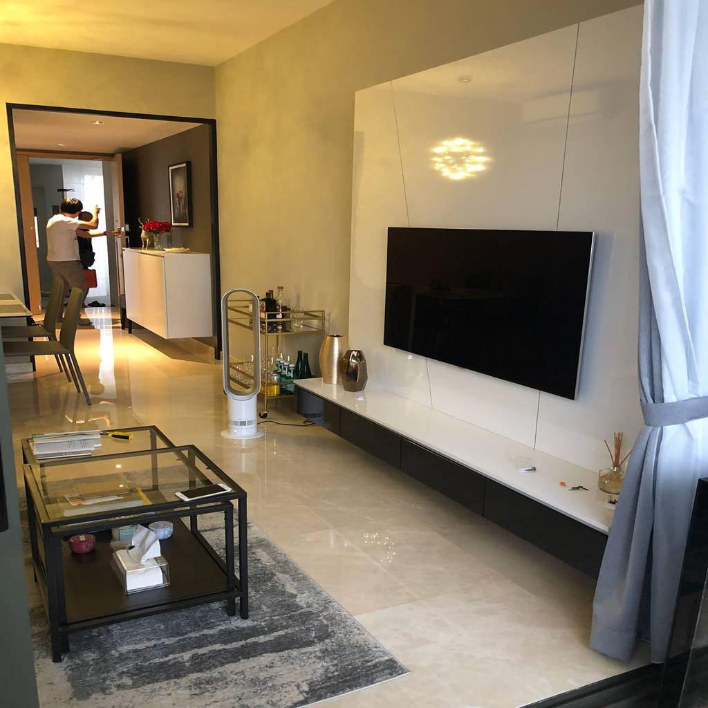 Commonwealth Towers Modern Living Room By Singapore Carpentry
