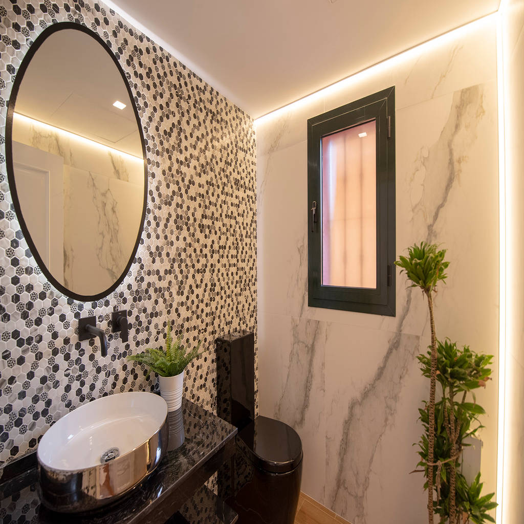 Aseo dc projects diseño de interior málaga baños de estilo moderno