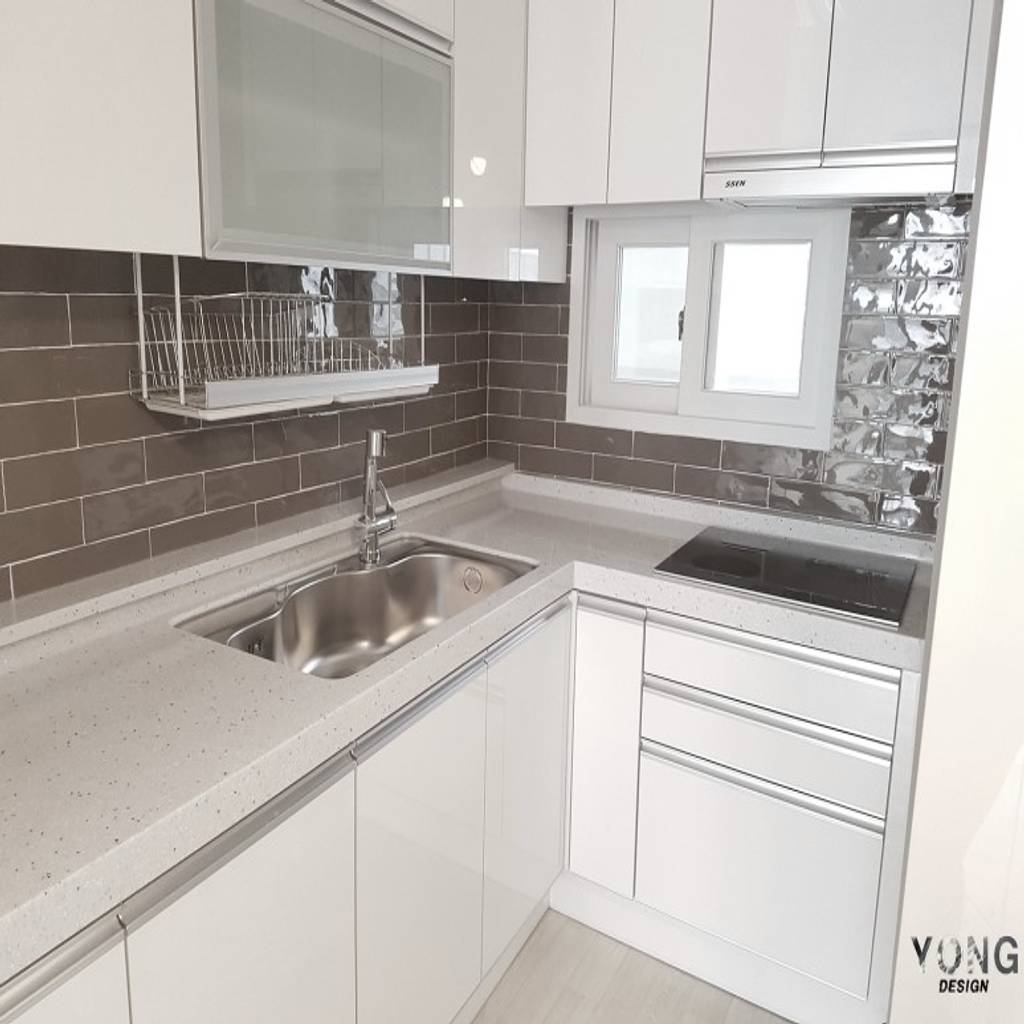 Yong Design Minimalist Kitchen Homify