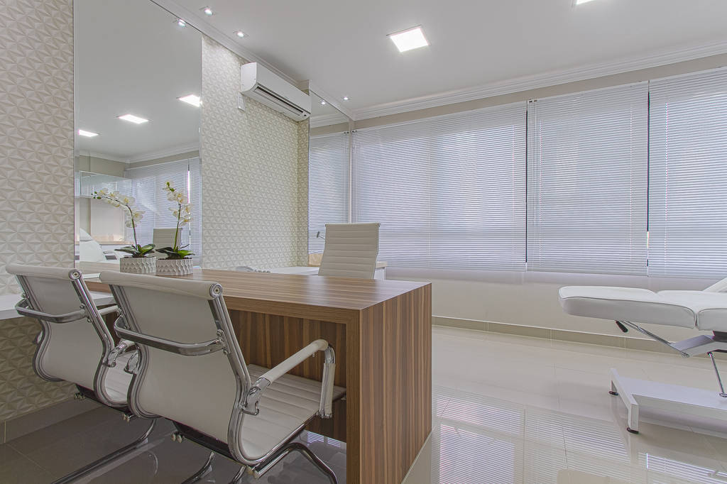 Clinicas Y Consultorios Medicos De Estilo Moderno De Samantha Sato Designer De Interiores Moderno Homify