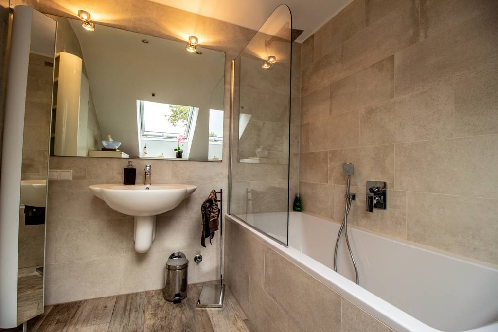 Badezimmer Mit Dachschrage Badezimmer Von Bad Campioni Homify