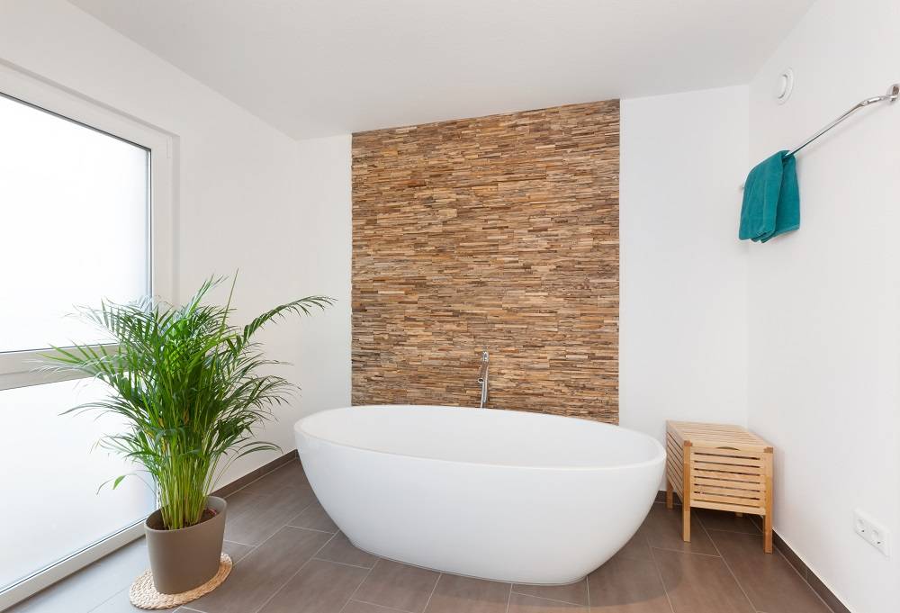 Badezimmer mit freistehender badewanne moderne badezimmer ...