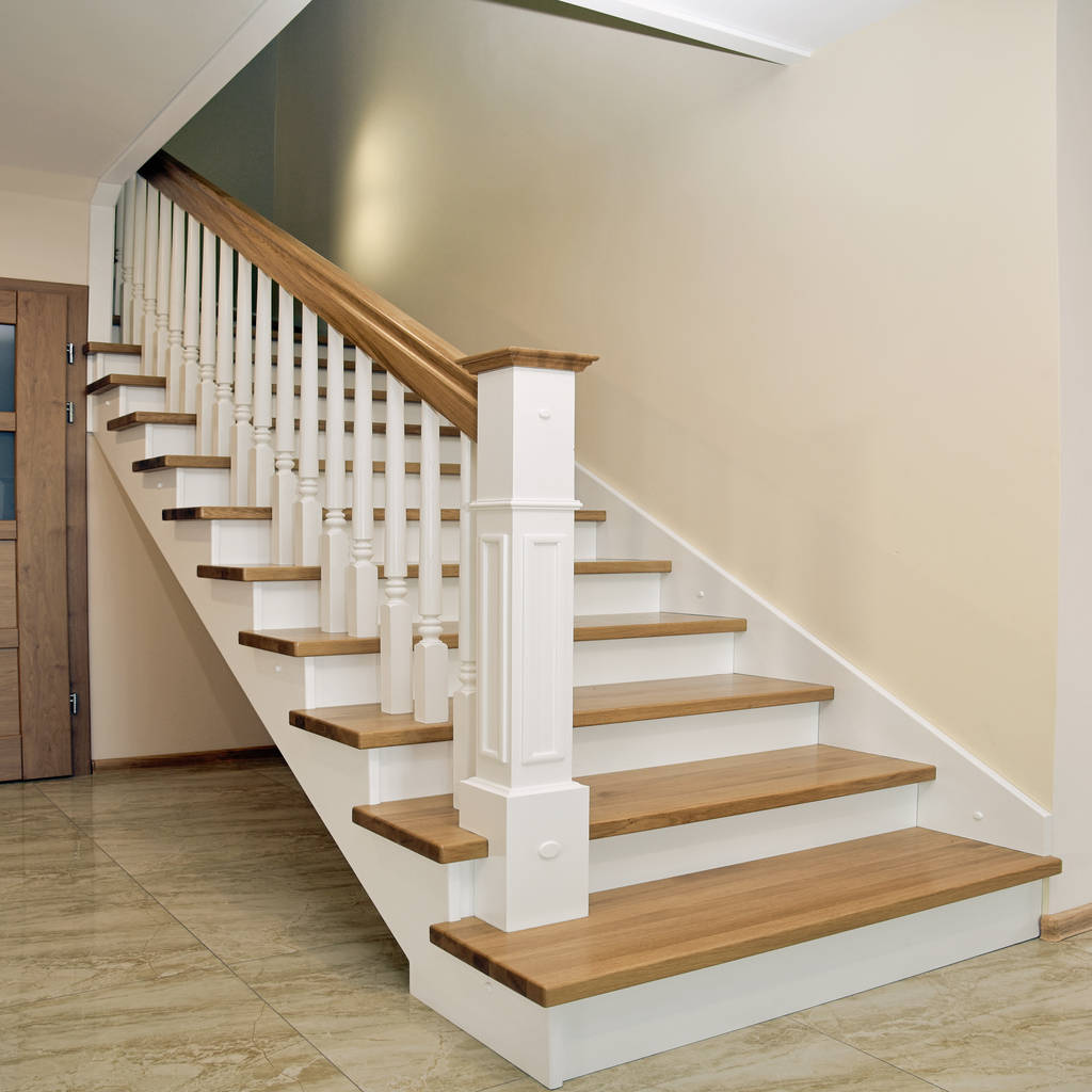 Moderner Landhausstil Flur Diele Treppenhaus Im Landhausstil Von Streger Massivholztreppen Gmbh Landhaus Massivholz Mehrfarbig Homify