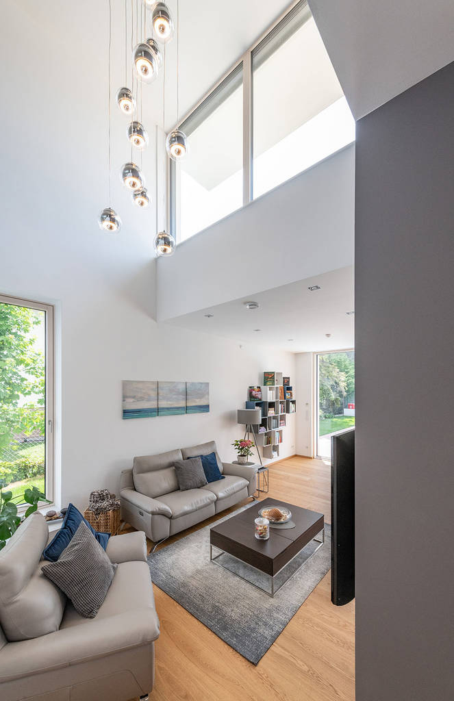 Modernes Massivhaus In Himberg Luftraum Uberm Wohnzimmer Moderne