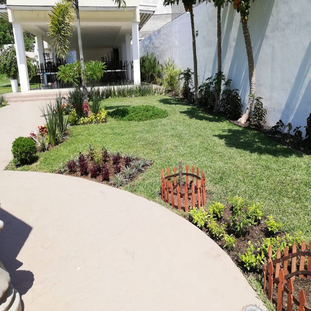 Rediseño de jardín para eventos sociales. jardines modernos de espacios