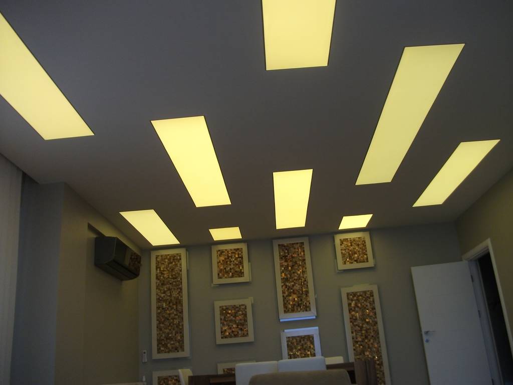 الاسقف المضيئة في ديكور المنزل الحديث eklektik oturma odası belemir