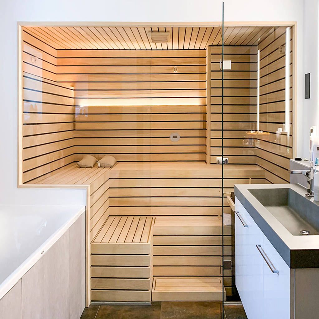 Sauna Nach Mass Mit Grosser Glasfront Koerner Saunamanufaktur Von Koerner Saunabau Gmbh Rustikal Homify
