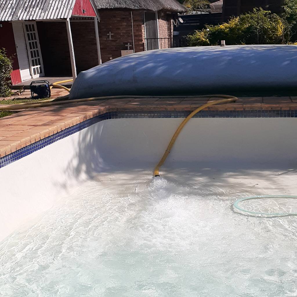 35 000 lt bladder 2 rent a bladder pool homify