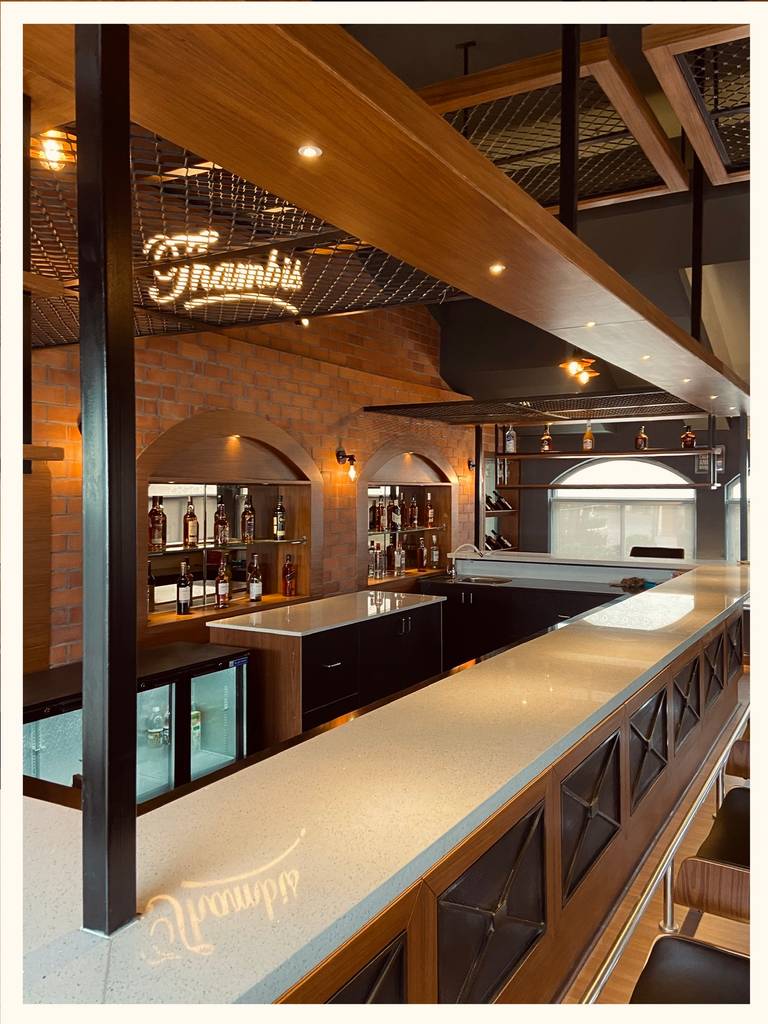 Meg - madras sappers officers' bar, renovart | homify