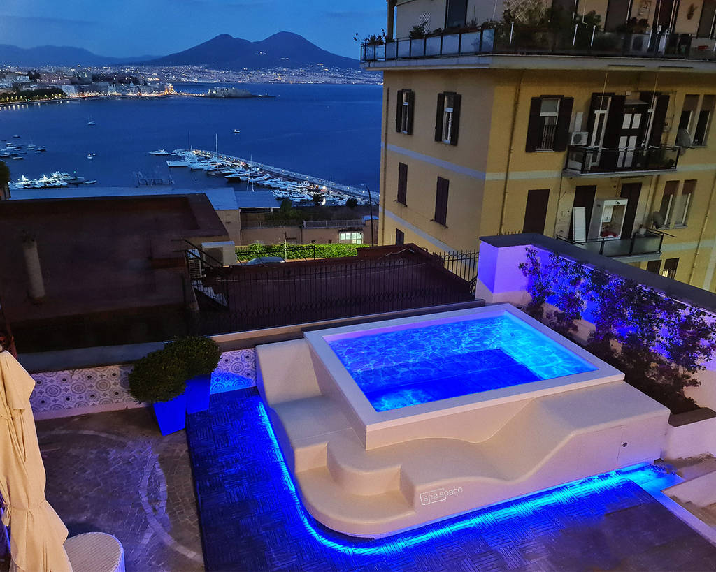 Piscina ideale per il tuo terrazzo o piccolo giardino si chiama ...