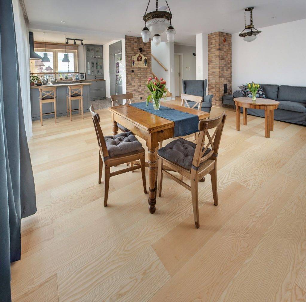 Picture of Apt SG16 — Residential - Chevron Parquet