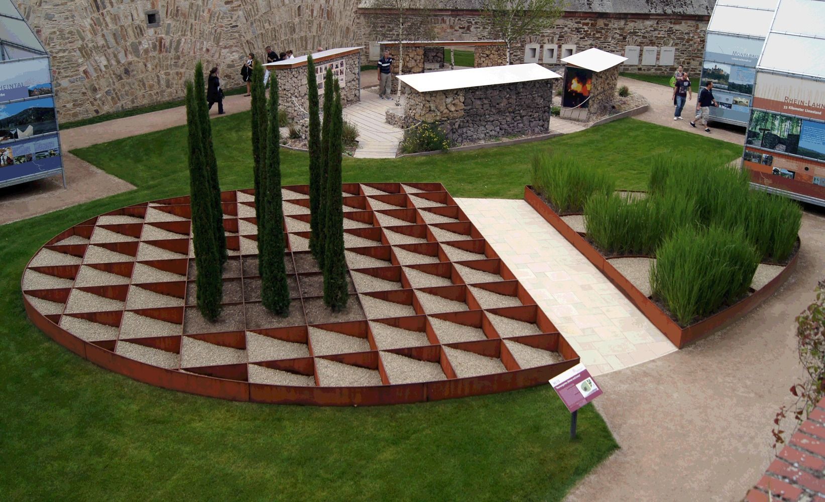 homify Modern Garden