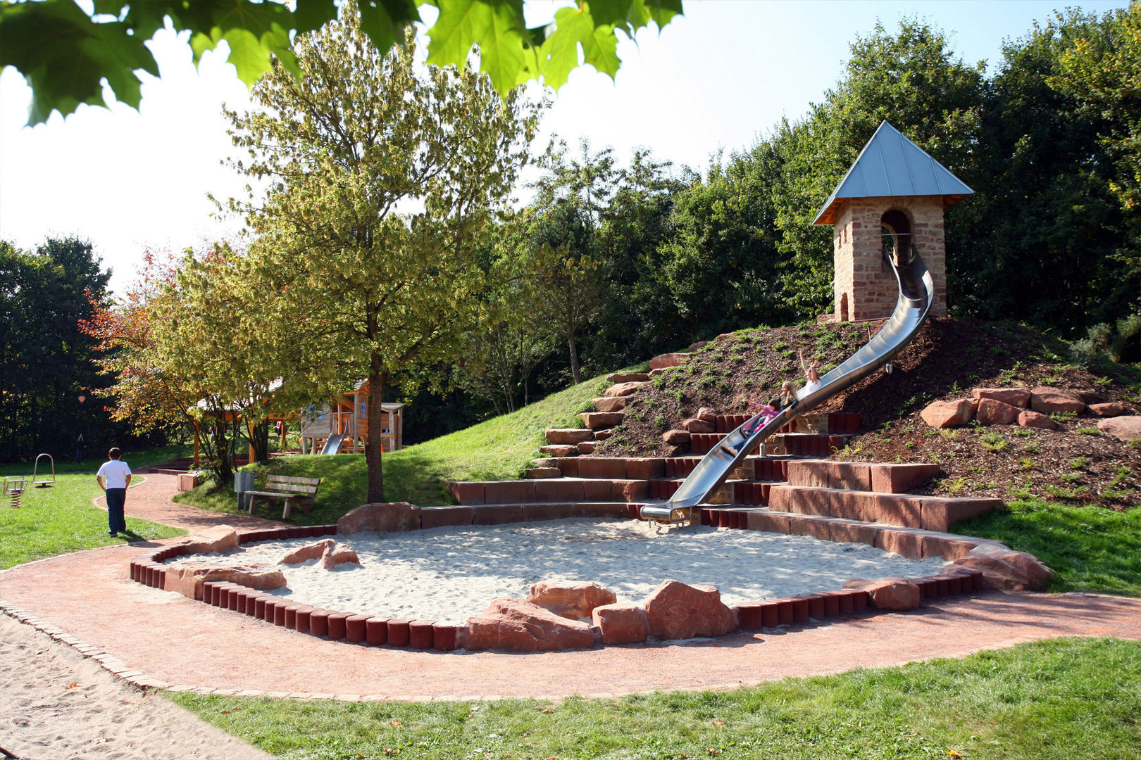 Der Abenteuerspielplatz homify Klassischer Garten