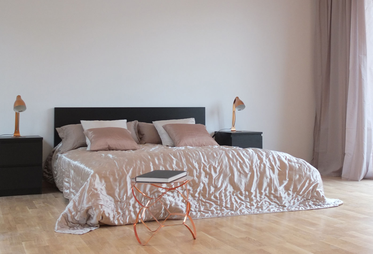 Home Staging, berlin homestaging berlin homestaging クラシカルスタイルの 寝室