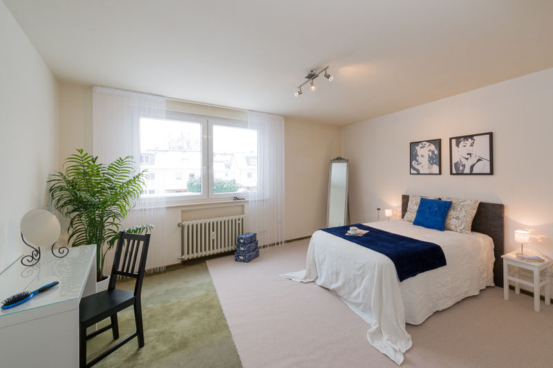 Eigentumswohnung in Duisburg, raumessenz homestaging raumessenz homestaging Phòng ngủ phong cách hiện đại