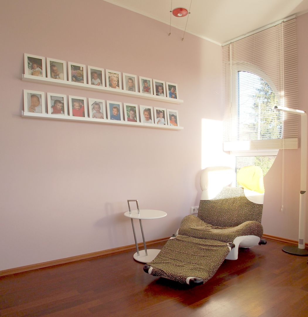 Sitzecke im "Rosa Salon" homify Modern Oturma Odası Eigentum,Fenster,Holz,Innenarchitektur,Umhauen,Vorrichtung,Bodenbelag,Linie,Kompfort,Mauer