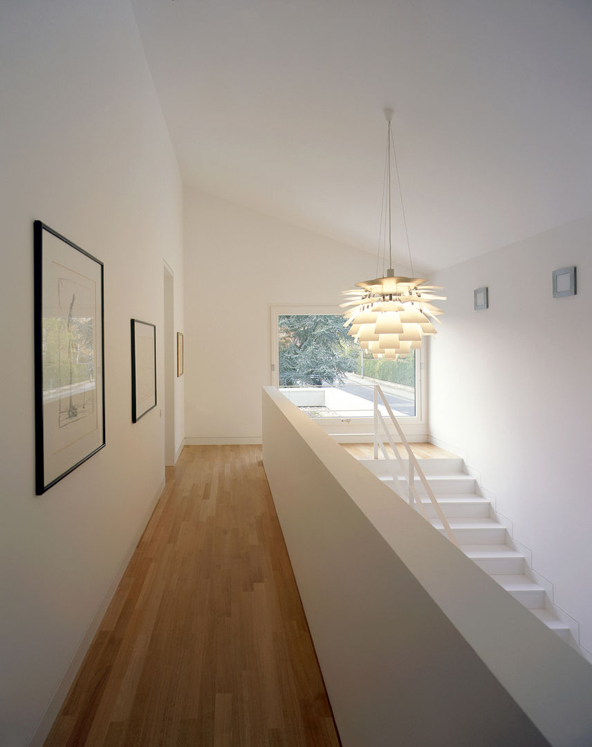 Villa S, Architektur & Interior Design Architektur & Interior Design Modern Corridor, Hallway and Staircase