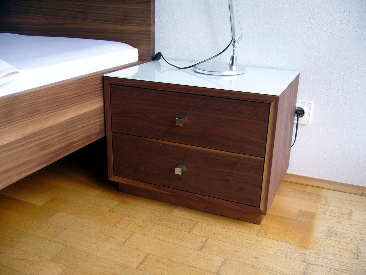 homify Kamar Tidur Modern Beds & headboards