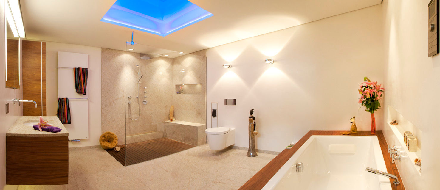 Bäder und Spa- Einrichtungen werden zu einer Oase der Ruhe und Entspannung Design by Torsten Müller Moderne Badezimmer