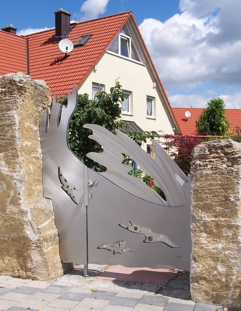 Stainless Steel Gates Edelstahl Atelier Crouse: Giardino moderno
