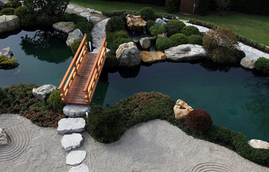 homify Asian style gardens