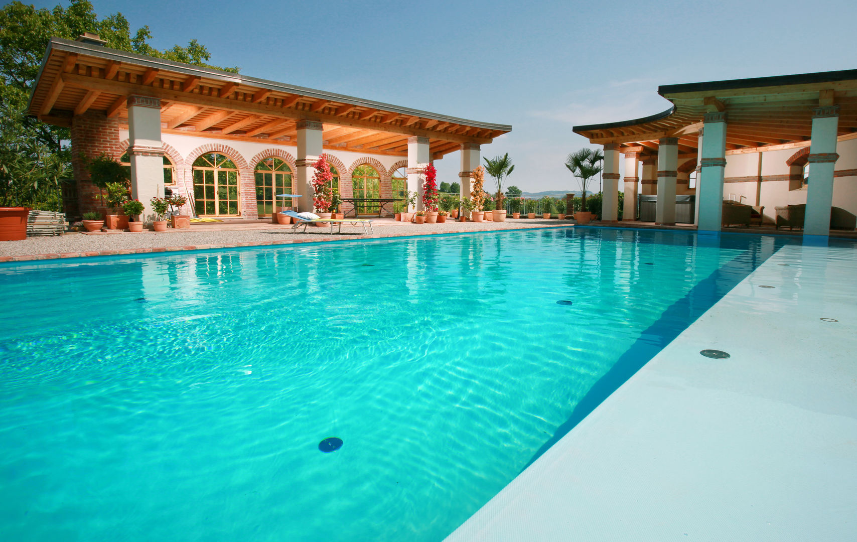 Moderne Pools, MINNOVA BNS GmbH MINNOVA BNS GmbH Hồ bơi phong cách hiện đại