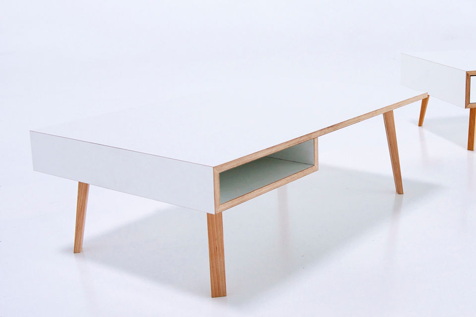 RD 07 Couchtisch, ​Rohstoff Design ​Rohstoff Design Living room Side tables & trays