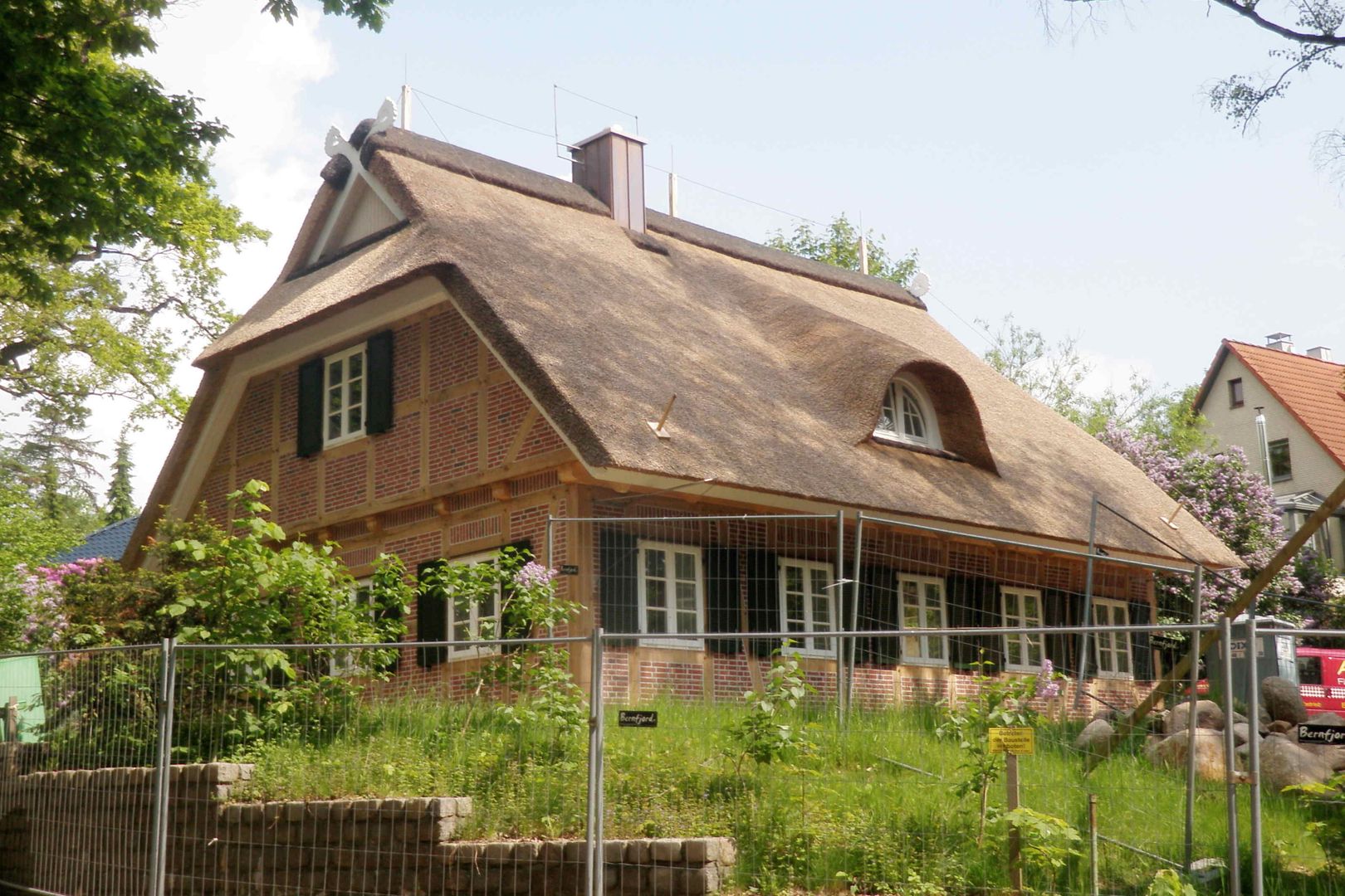 Wiederaufbau eines denkmalgechützten Bauernhauses, Architektur- und Innenarchitekturbüro Bernd Lietzke Architektur- und Innenarchitekturbüro Bernd Lietzke モダンな 家