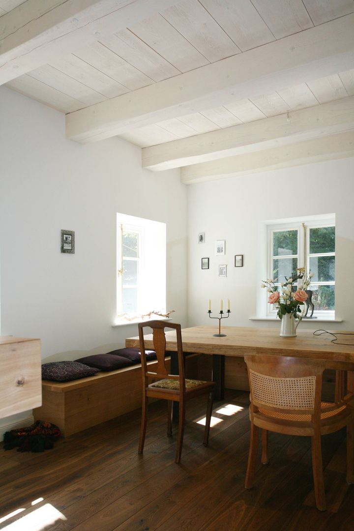 Die gemütliche Sitzecke in der Küche Architektur- und Innenarchitekturbüro Bernd Lietzke Moderne Esszimmer