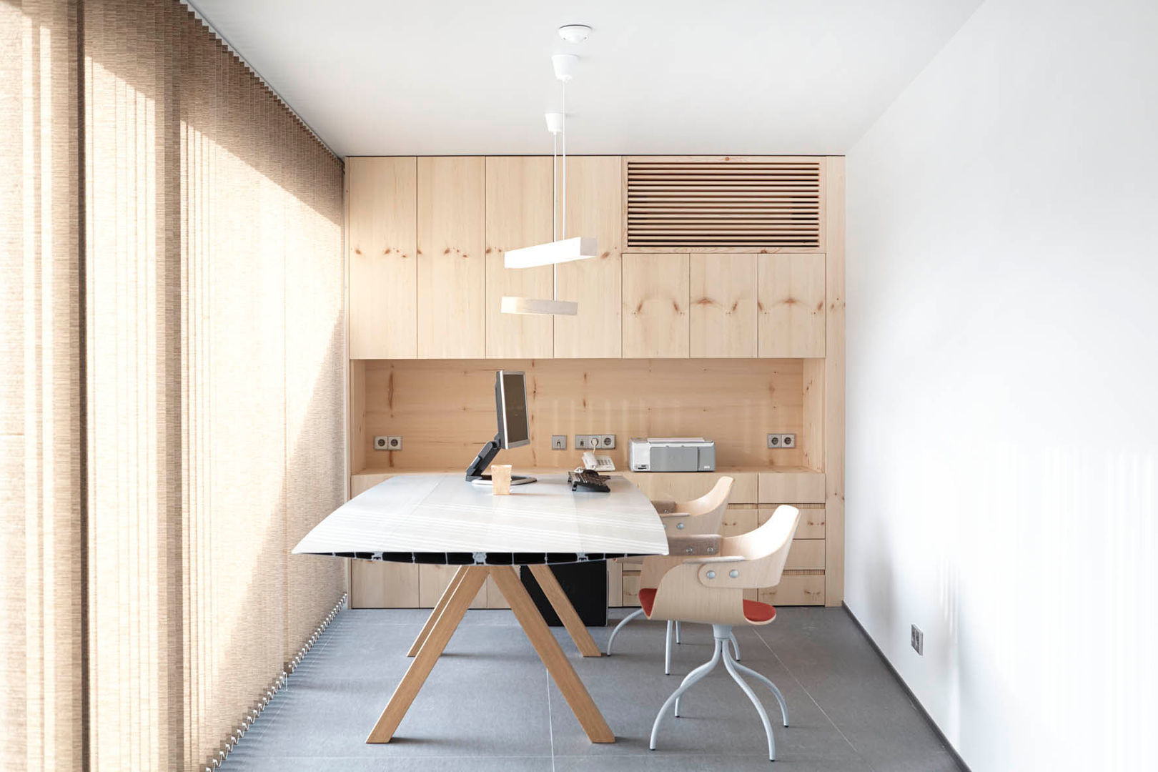 El continente y el contenido, Coblonal Arquitectura Coblonal Arquitectura Scandinavian style study/office