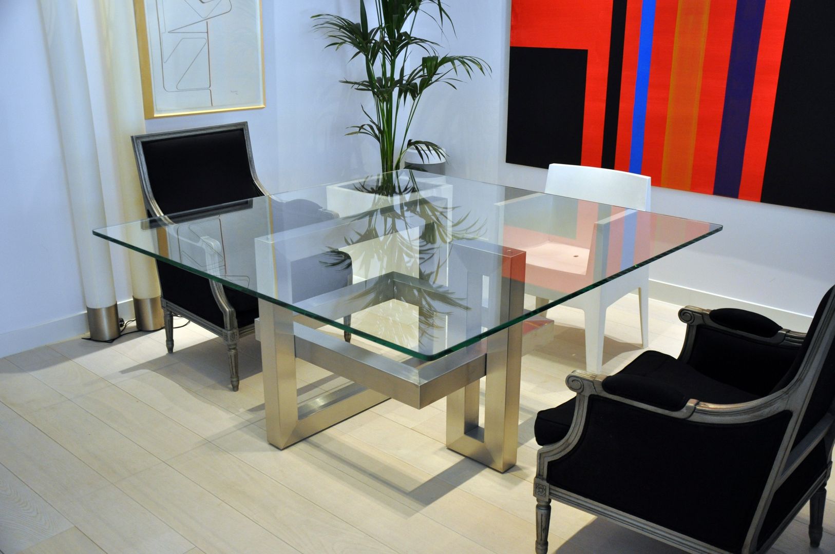 IOS - Contemporary squared glass table homify Salas de jantar modernas Mesas