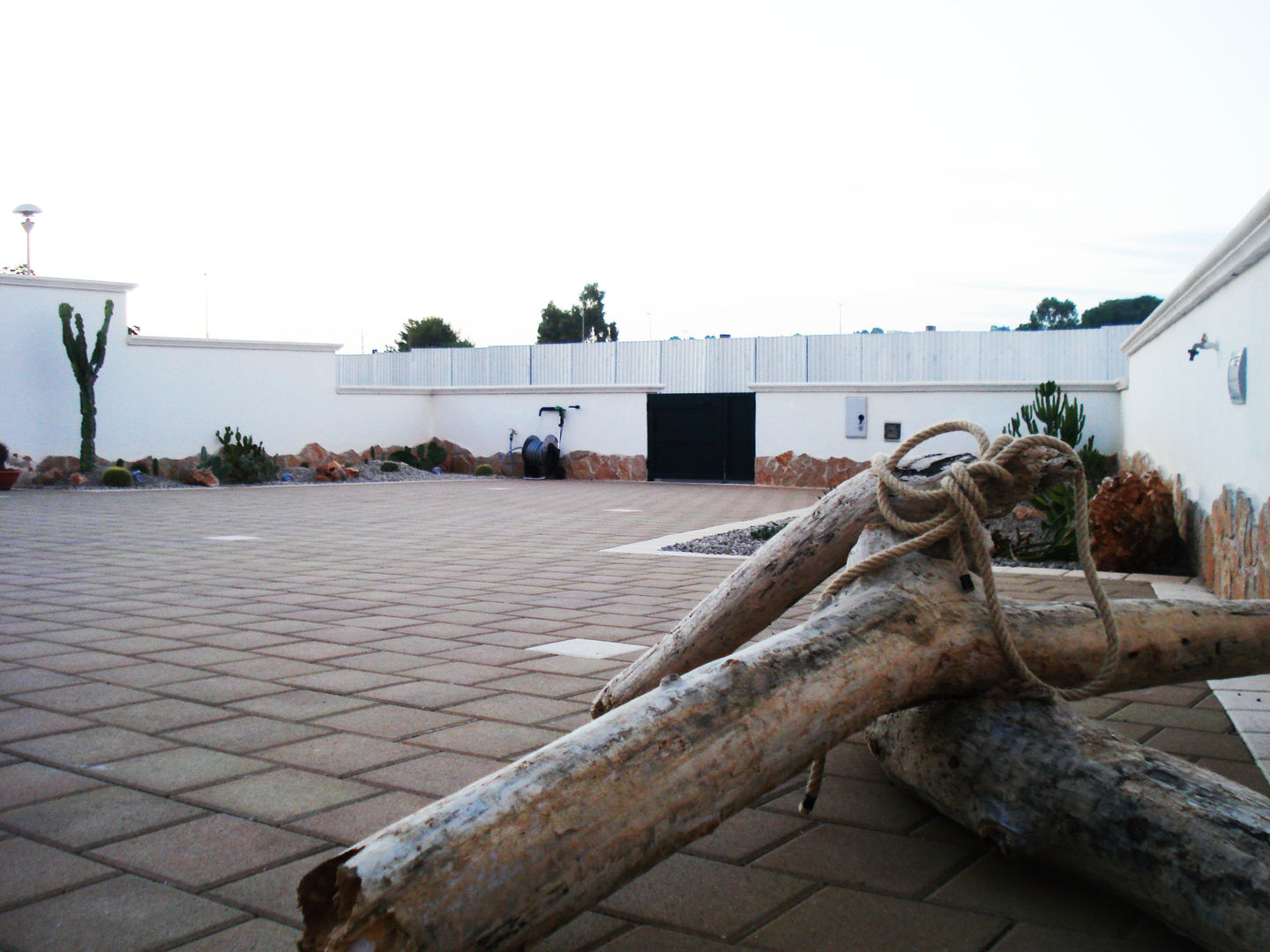 Verde pungente, Au dehors Studio. Architettura del Paesaggio Au dehors Studio. Architettura del Paesaggio Garden