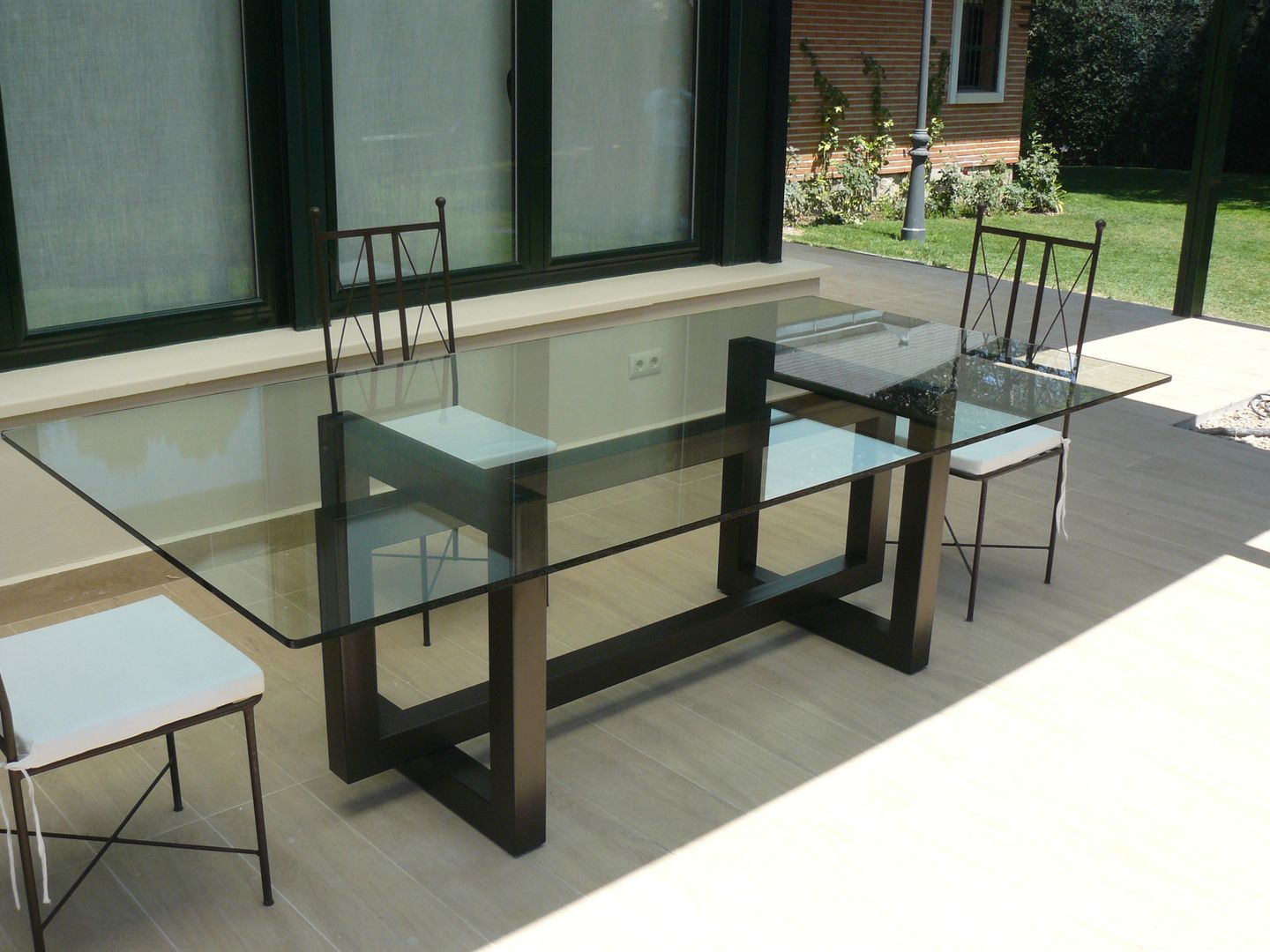 THASOS - Contemporary glass table homify Dining room dining table,glass dining table,glass table,rectangular table,steel table,metal table,modern table,custom made,Tables