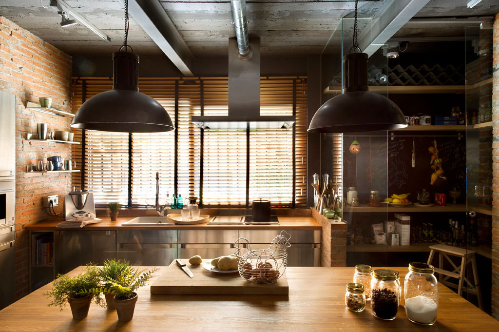 Bajo comercial convertido en loft (Terrassa), Egue y Seta Egue y Seta Rustic style kitchen