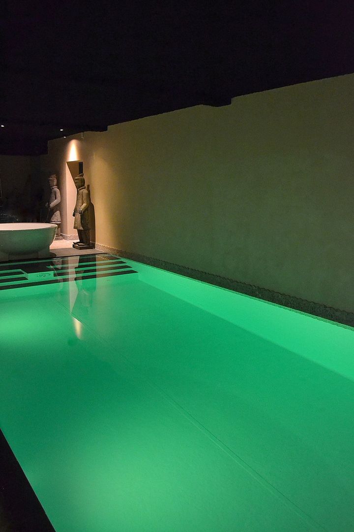 Orienteal spa, RON Stappenbelt, Interiordesign RON Stappenbelt, Interiordesign Asian style pool