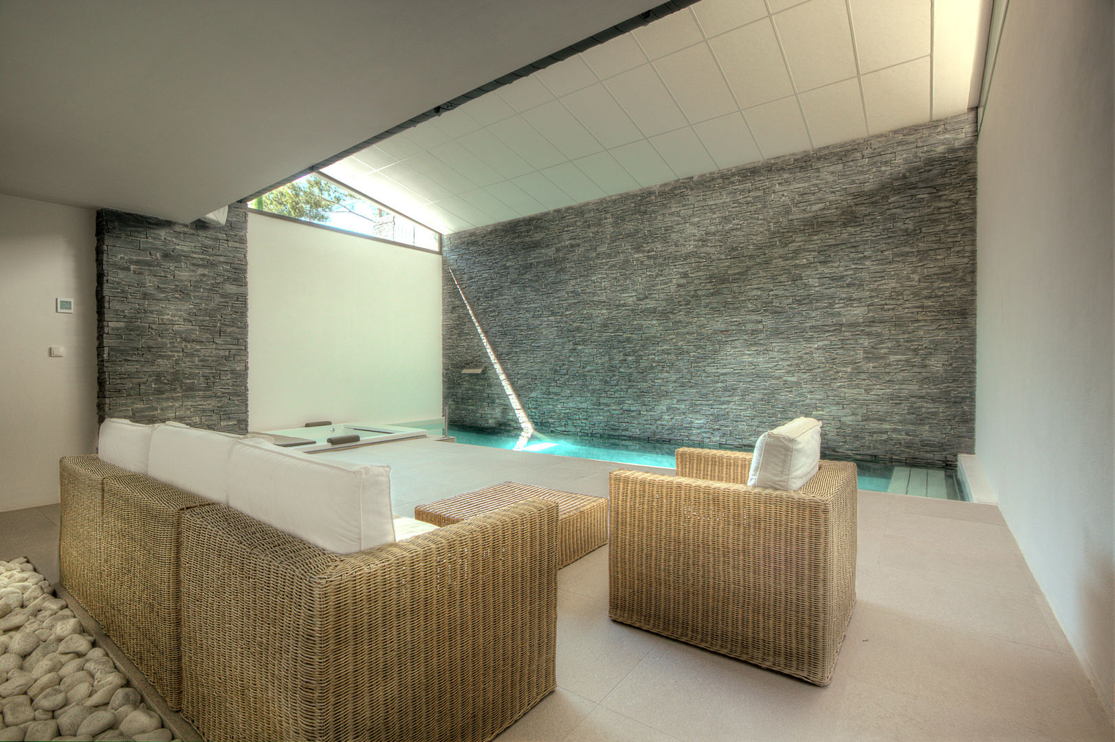 Piscina interior cubierta con spa, Gunitec Concept Pools Gunitec Concept Pools Modern living
