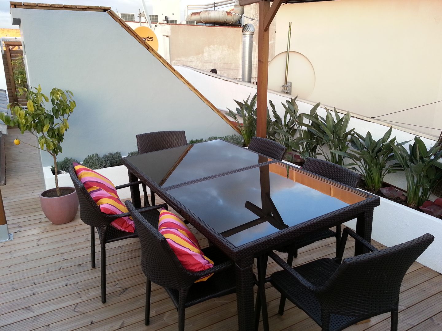 Apartamentos Barcelona, Naturalgreen Jardiners Naturalgreen Jardiners ระเบียง, นอกชาน เฟอร์นิเจอร์